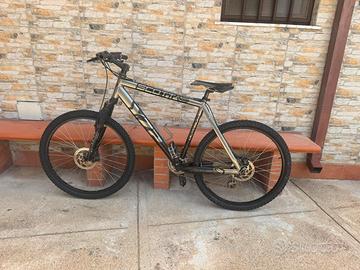 bicicletta MTB