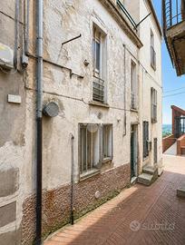 CASA SEMINDIPENDENTE A LANCIANO