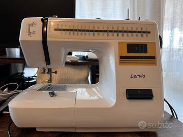 Macchina per cucire portatile