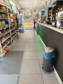 Bar, tavola calda,scommesse, gelateria