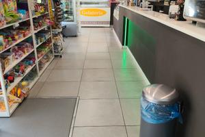 Bar, tavola calda,scommesse, gelateria