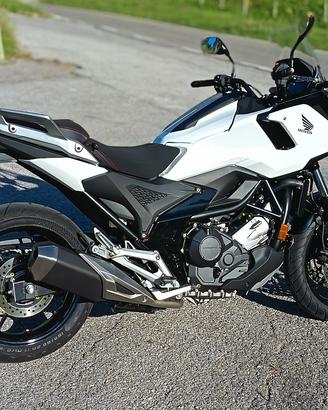 Nc 750 x manuale 
