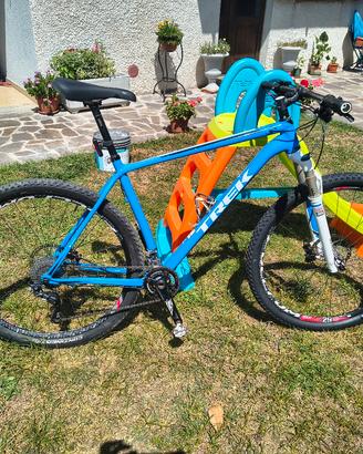 Trek Superfly 7 