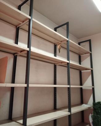 Scaffalatura Componibile in Metallo