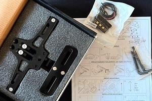 PORTATARGA per moto regolabile + Luce Targa