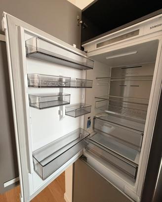 Frigo incasso Samsung178cmNo Frost 267L come nuovo