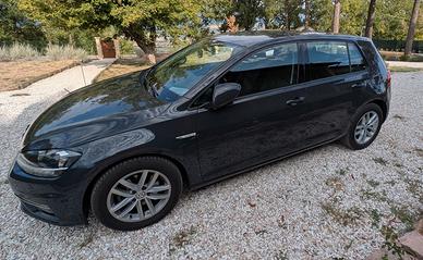 VOLKSWAGEN GOLF 1.5 TGI DSG