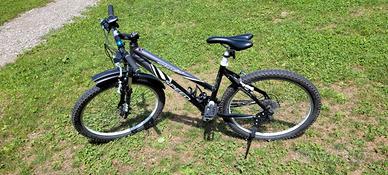 Mountain Bike ammortizzata in ottmo stato