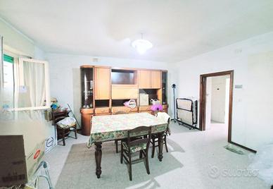 VILLA A SCHIERA CENTRALE A RIMINI