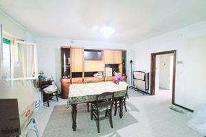 VILLA A SCHIERA CENTRALE A RIMINI