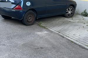 Lancia y