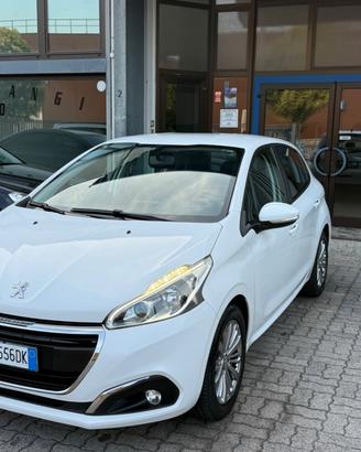 Peugeot 208 1.2 5 porte Access