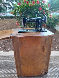 mobile con macchina da cucir 