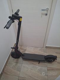 Monopattino elettrico Xiaomi Electric Scooter 4