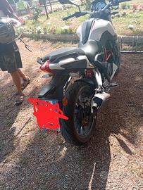 moto sportiva 