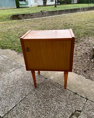 Due comodini vintage