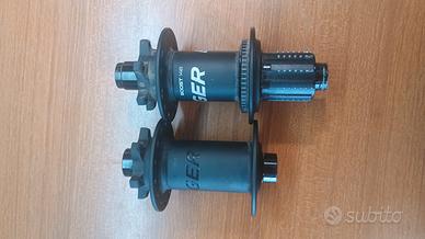 Coppia di mozzi BONTRAGER Boost Enduro 28h