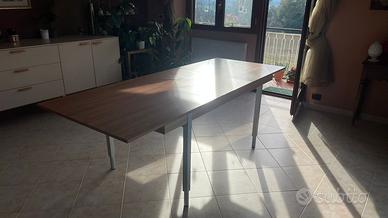 Tavolo Allungabile (2,2 m) + 6 Sedie Imbottite