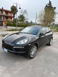 Porsche Cayenne 2011 3.0 diesel TETTO