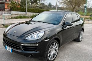 Porsche Cayenne 2011 3.0 diesel TETTO