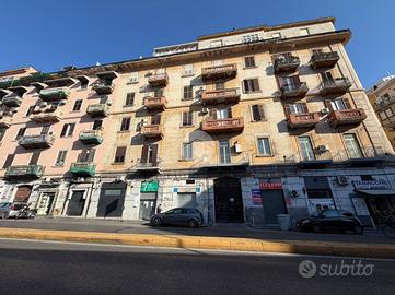 3 LOCALI A NAPOLI