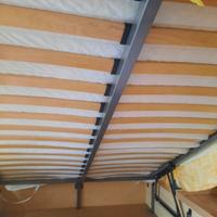 Letto matrimoniale con vano contenitore