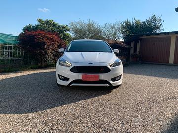 Ford focus 1.5 TDCI st line