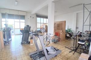 Magazzino di 134 mq con corte esclusiva