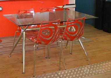 TAVOLO IN VETRO CON SEDIE