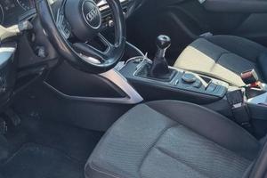 Audi q2 1.6. TDI  (116)cv  blu ara 