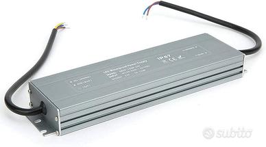 n. 2 alimentatori 12v 8.5 A ip67