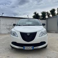 LANCIA Ypsilon 1.2 69 CV Gold