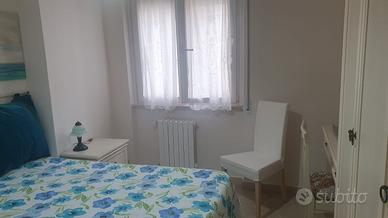 1 stanza matrimoniale a studentessa, Pescara-Unive