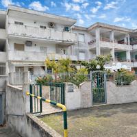 Appartamento con grande veranda e box