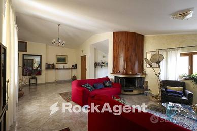 AMPIA METRATURA CON VISTA PANORAMICA E QUADRUPLA E