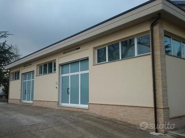 Laboratorio uffici magazzino deposito