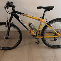 Bicicletta Diamondback