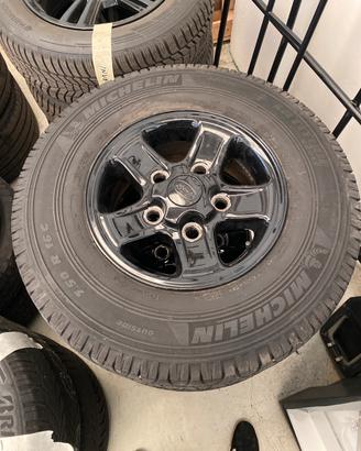Gomme Land Rover Defender