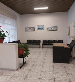 Stanza ambulatorio medico in condivisione