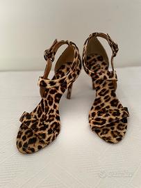 Sandalo animalier tacco alto