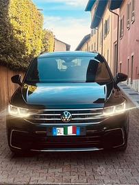 TIGUAN RLine 150 CV CAMBIO AUTOMATICO COME NUOVA
