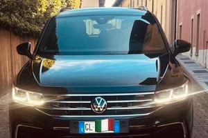 TIGUAN RLine 150 CV CAMBIO AUTOMATICO COME NUOVA