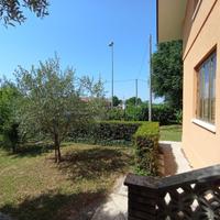 CASA INDIPENDENTE CON AMPIO GIARDINO