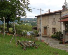 Casa di campagna abbinata con terreno