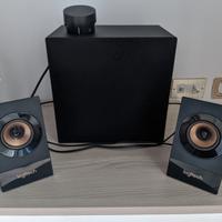 stereo logitech
