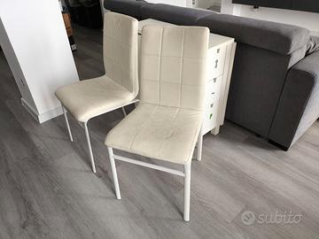 2 sedie bianche imbottite