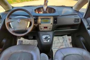 Auto musa poltrona frau