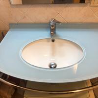 Lavabo in vetro