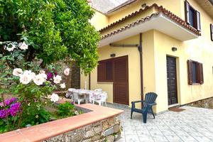 Cannicchio(Acciaroli) occupata ad agosto