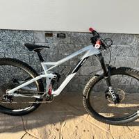 Bici Enduro - Cube Stereo Race C62 150